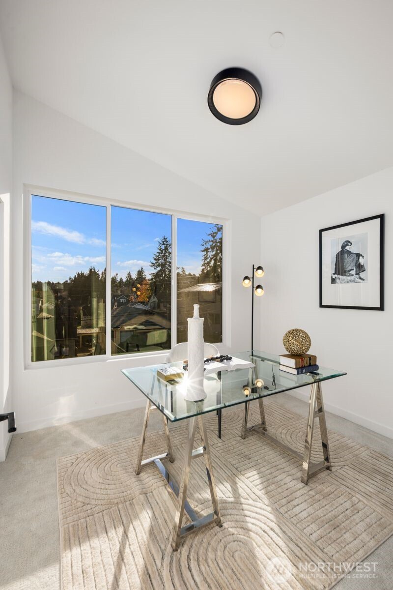 528 N 72nd Street Seattle WA 98103