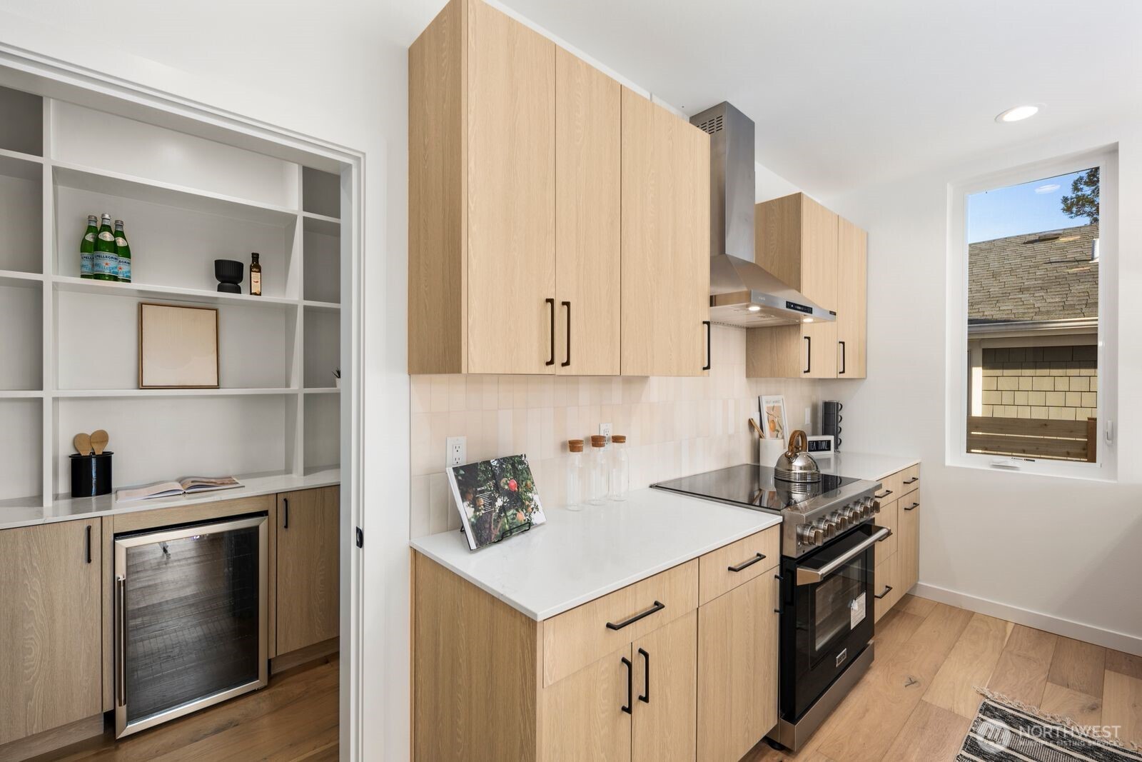 528 N 72nd Street Seattle WA 98103