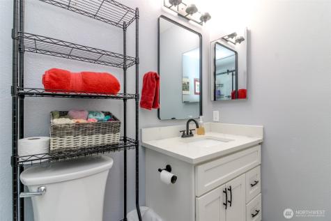 527 323rd Place Federal Way WA 98003