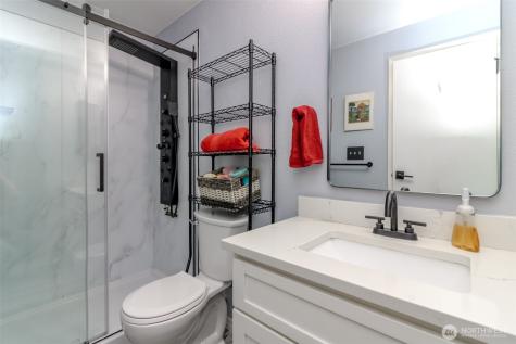 527 323rd Place Federal Way WA 98003