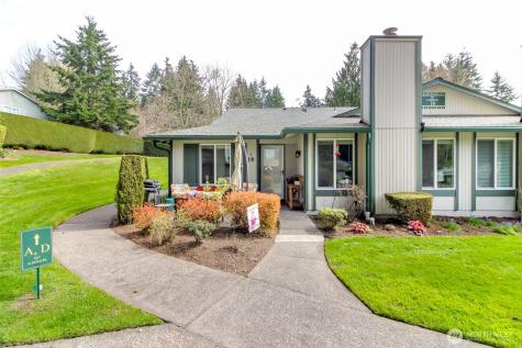 527 323rd Place Federal Way WA 98003
