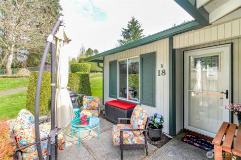 527 323rd Place Federal Way WA 98003