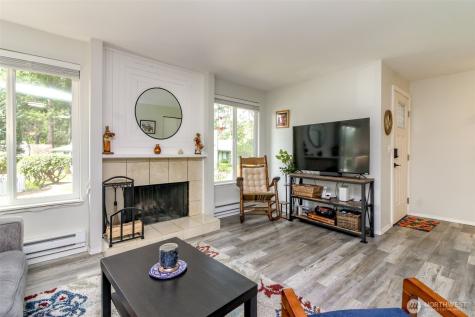 527 323rd Place Federal Way WA 98003