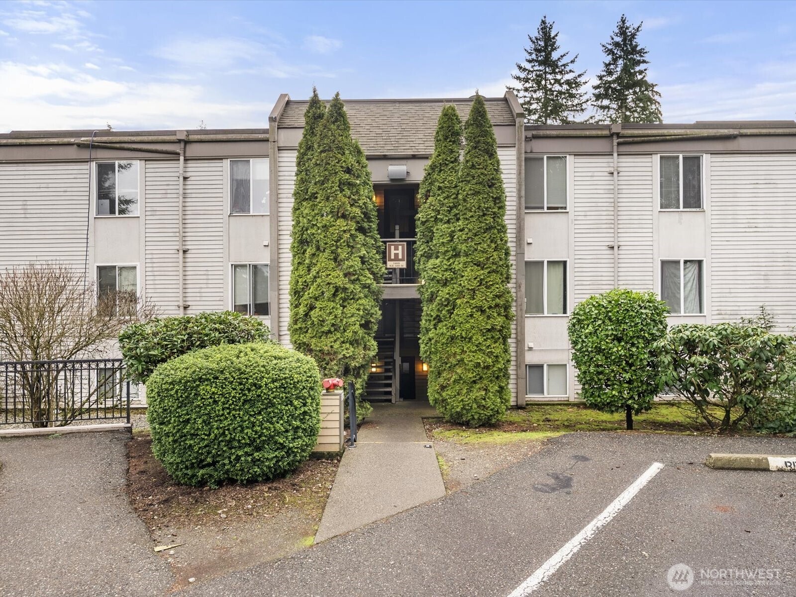 14605 34th Street NE Bellevue WA 98007