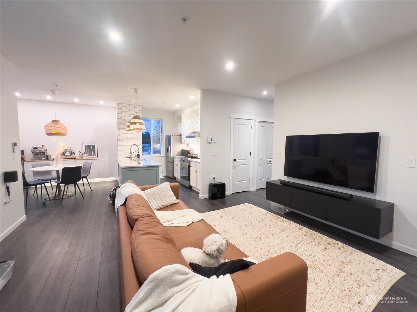 2807 Se 8th Place Renton WA 98058