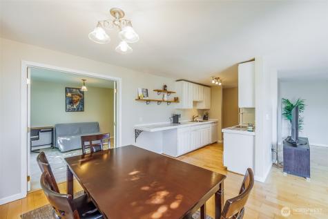 1214 Taylor Avenue N Seattle WA 98109