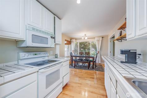 1214 Taylor Avenue N Seattle WA 98109