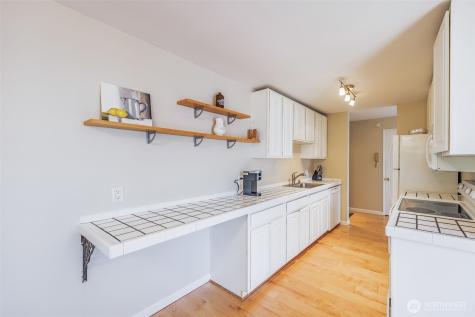 1214 Taylor Avenue N Seattle WA 98109