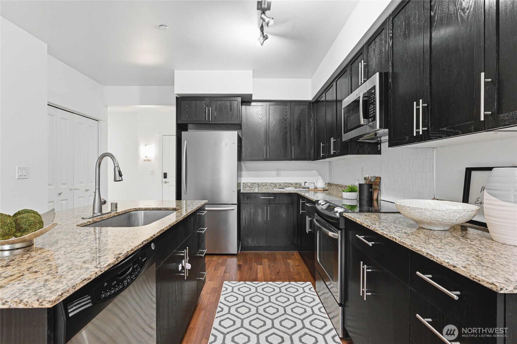 699 John Street Seattle WA 98109