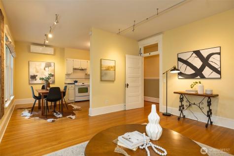 1709 E Republican Street Seattle WA 98112