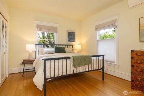 1709 E Republican Street Seattle WA 98112