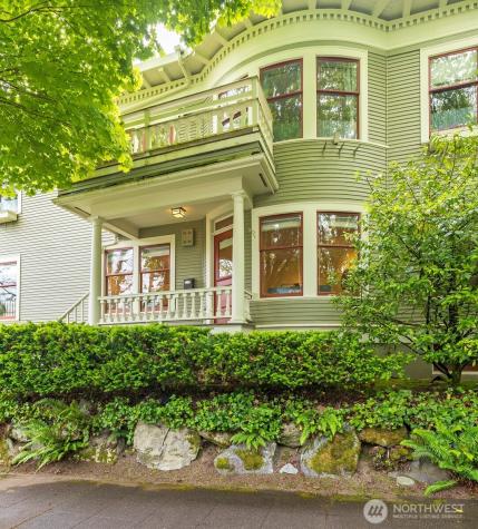 1709 E Republican Street Seattle WA 98112