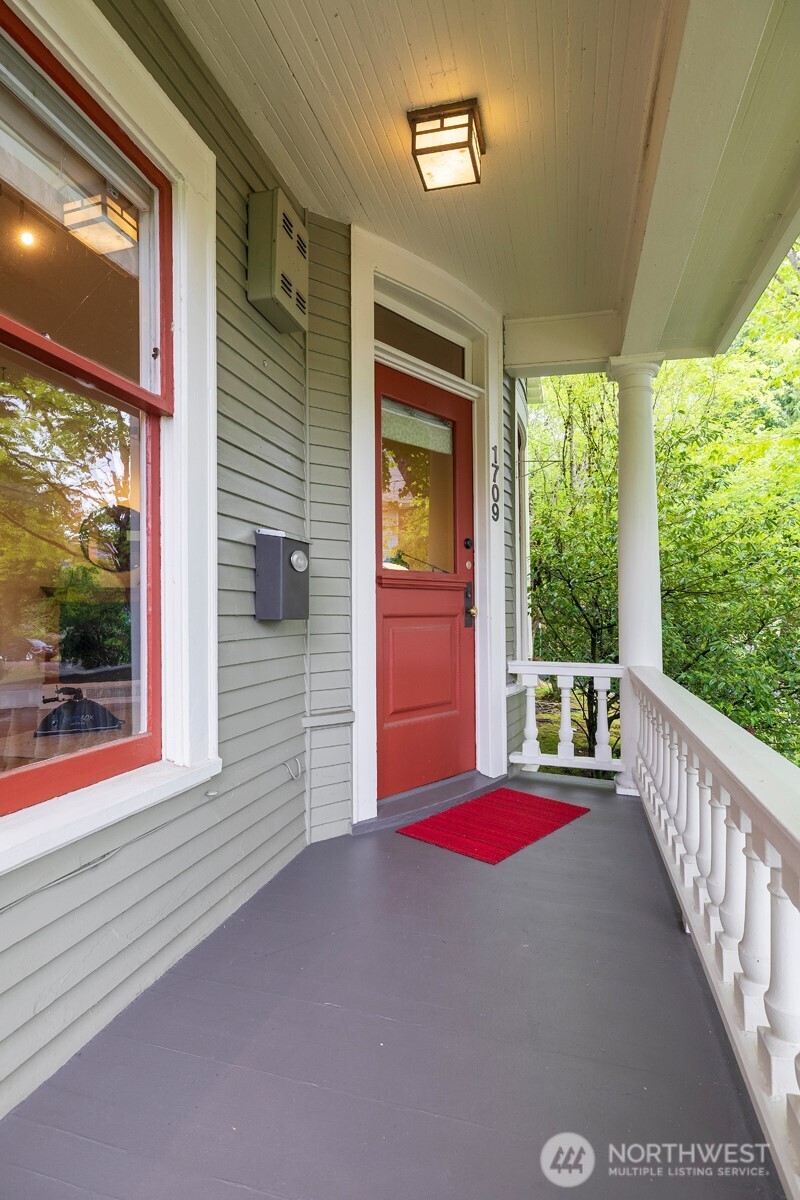 1709 E Republican Street Seattle WA 98112