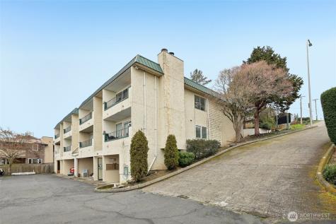 629 Cedar Avenue S Renton WA 98057