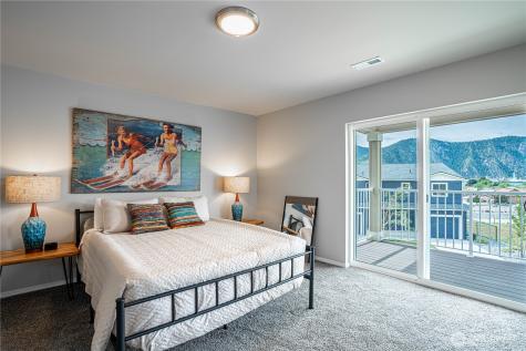 51 Phoebe Lane Manson WA 98831