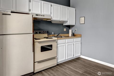1220 SW 132nd Lane Burien WA 98146