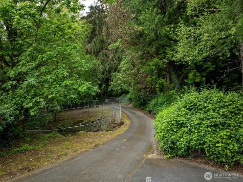 1220 SW 132nd Lane Burien WA 98146