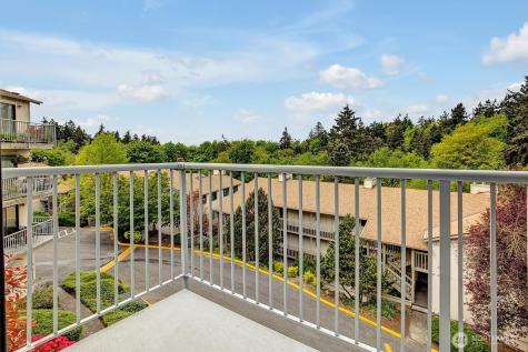 1220 SW 132nd Lane Burien WA 98146