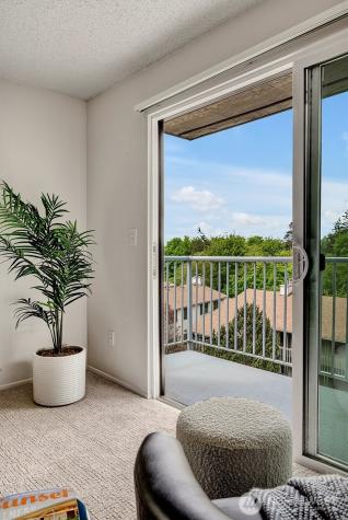 1220 SW 132nd Lane Burien WA 98146