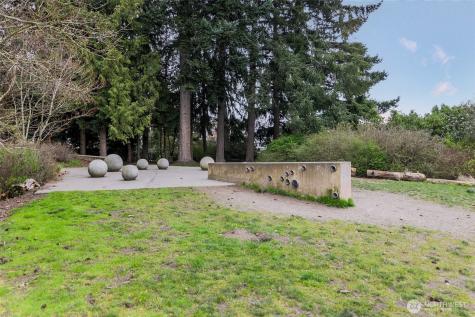 135 N 46th Street Seattle WA 98103