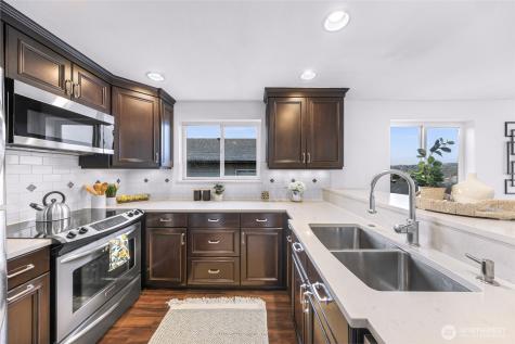3228 21st Avenue W Seattle WA 98199
