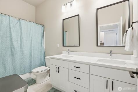 1815 143rd Place SW Lynnwood WA 98087