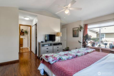 5802 14th Drive W Everett WA 98203