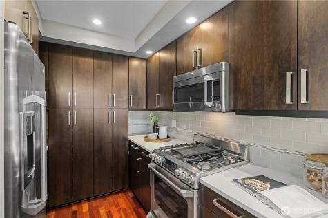 1240 5th Avenue N Seattle WA 98109