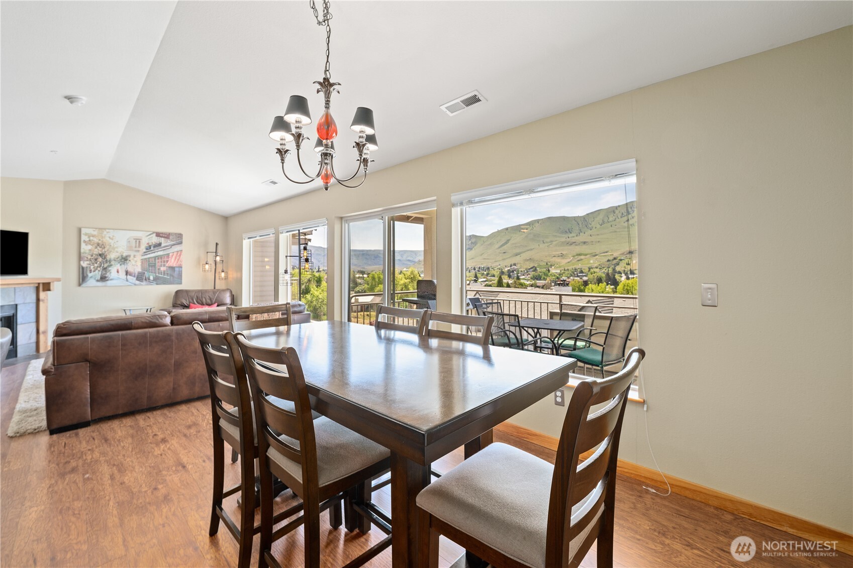 808 W Manson Highway Chelan WA 98816