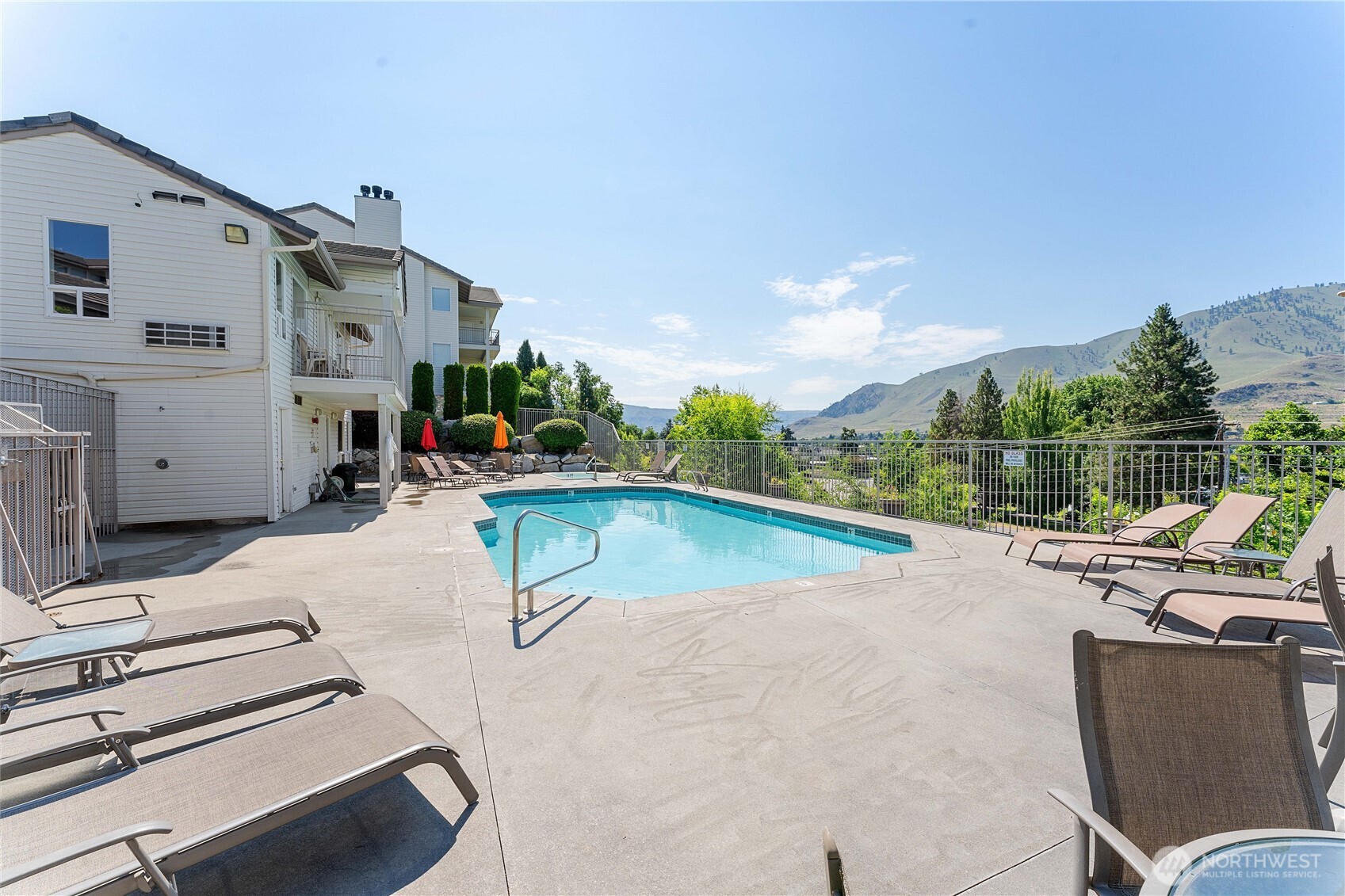 808 W Manson Highway Chelan WA 98816