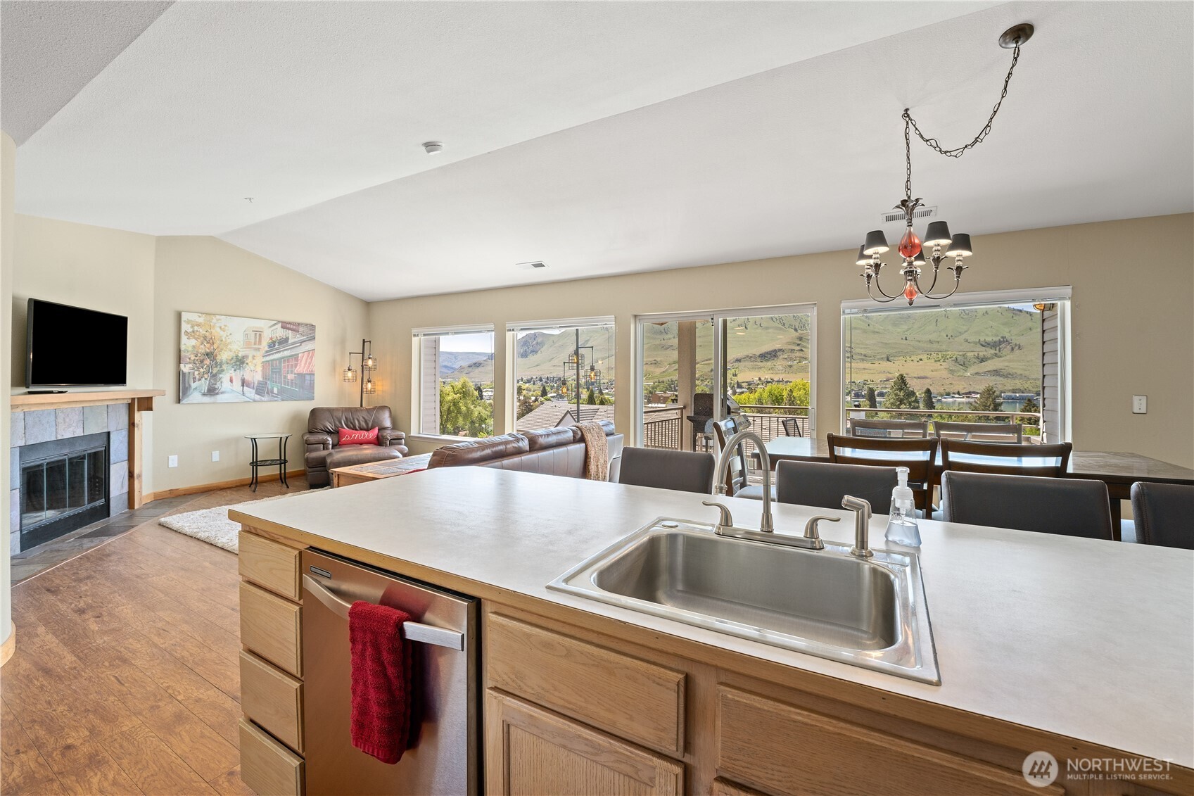 808 W Manson Highway Chelan WA 98816