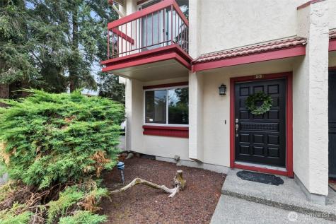 328 9th Avenue SE Puyallup WA 98372