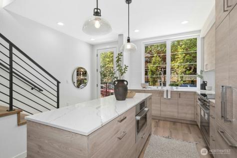 118 2nd Street S Kirkland WA 98033