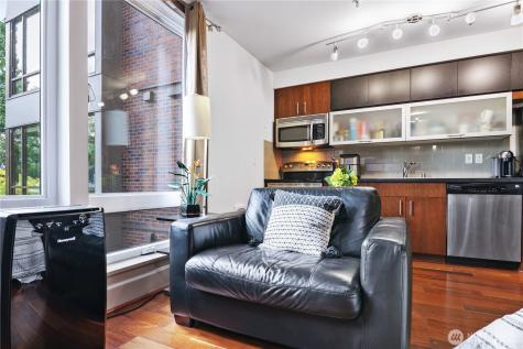 4547 8th Avenue NE Seattle WA 98105