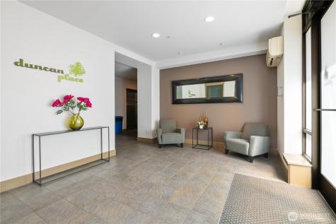 4547 8th Avenue NE Seattle WA 98105
