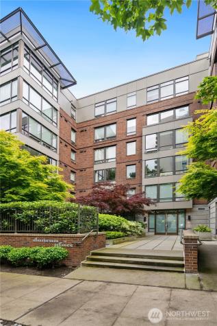 4547 8th Avenue NE Seattle WA 98105