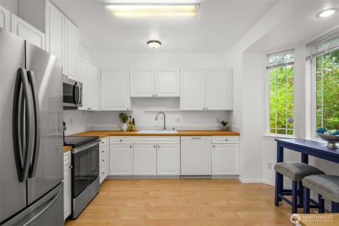 4748 Lakeshore Lane SE Olympia WA 98513