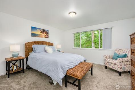 4748 Lakeshore Lane SE Olympia WA 98513