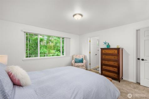 4748 Lakeshore Lane SE Olympia WA 98513