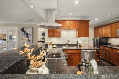 2565 Dexter Avenue N Seattle WA 98109