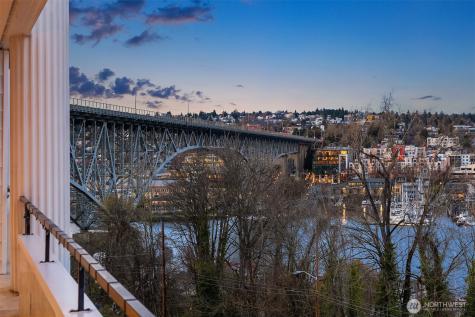 2565 Dexter Avenue N Seattle WA 98109