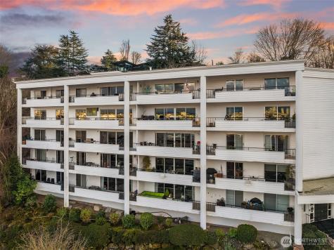 2565 Dexter Avenue N Seattle WA 98109