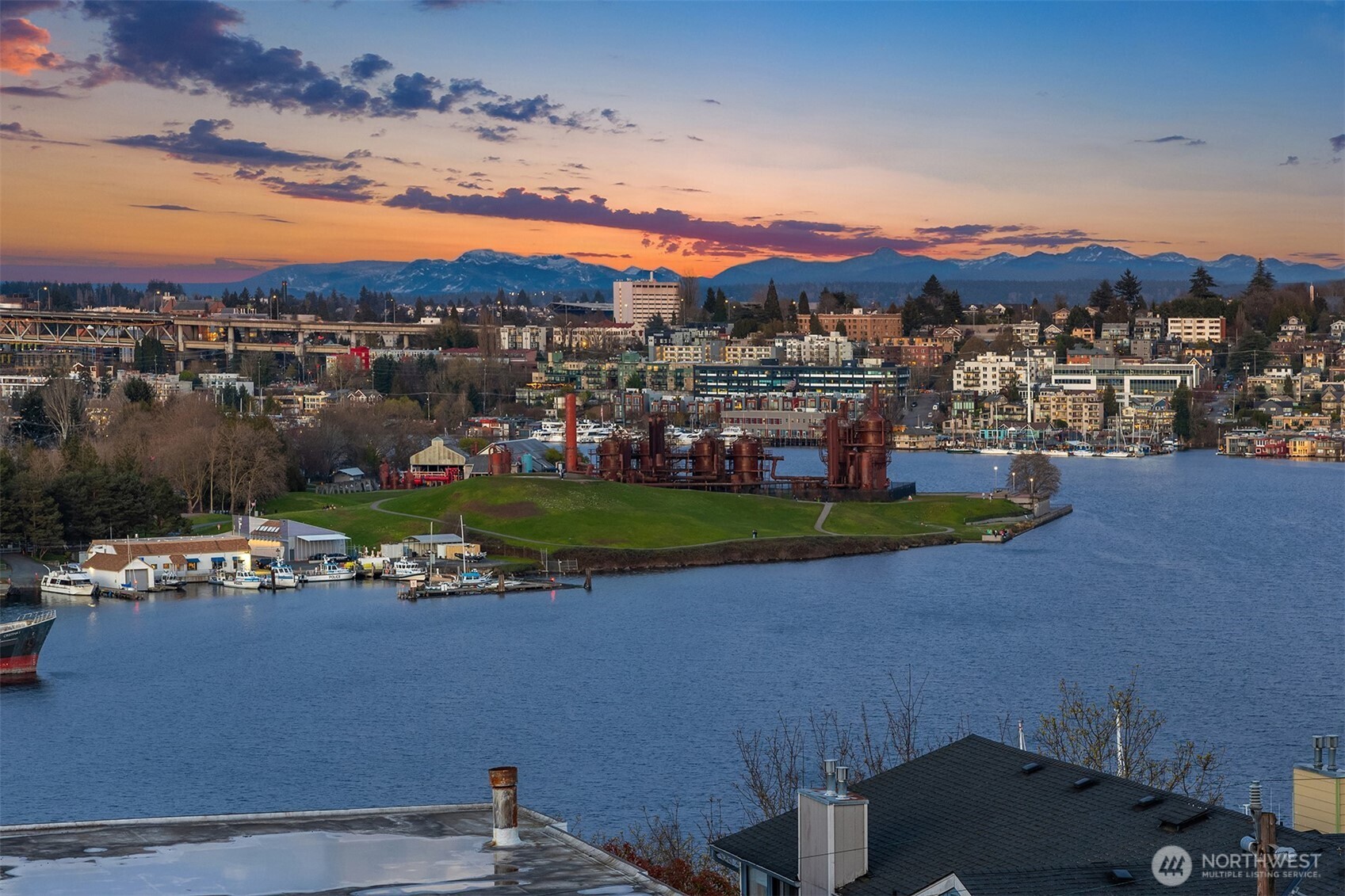 2565 Dexter Avenue N Seattle WA 98109