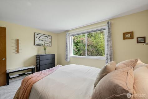 3142 Alki Avenue SW Seattle WA 98116
