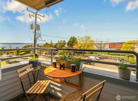 3142 Alki Avenue SW Seattle WA 98116