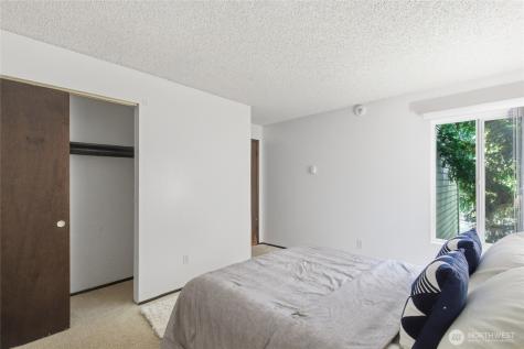 5620 200th Street SW Lynnwood WA 98036