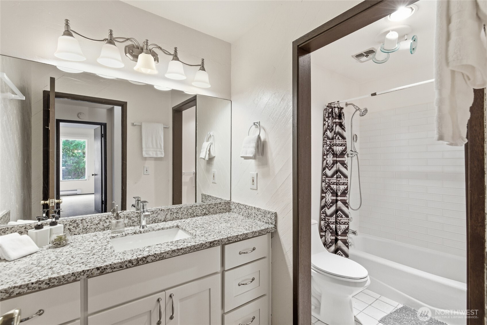 5620 200th Street SW Lynnwood WA 98036