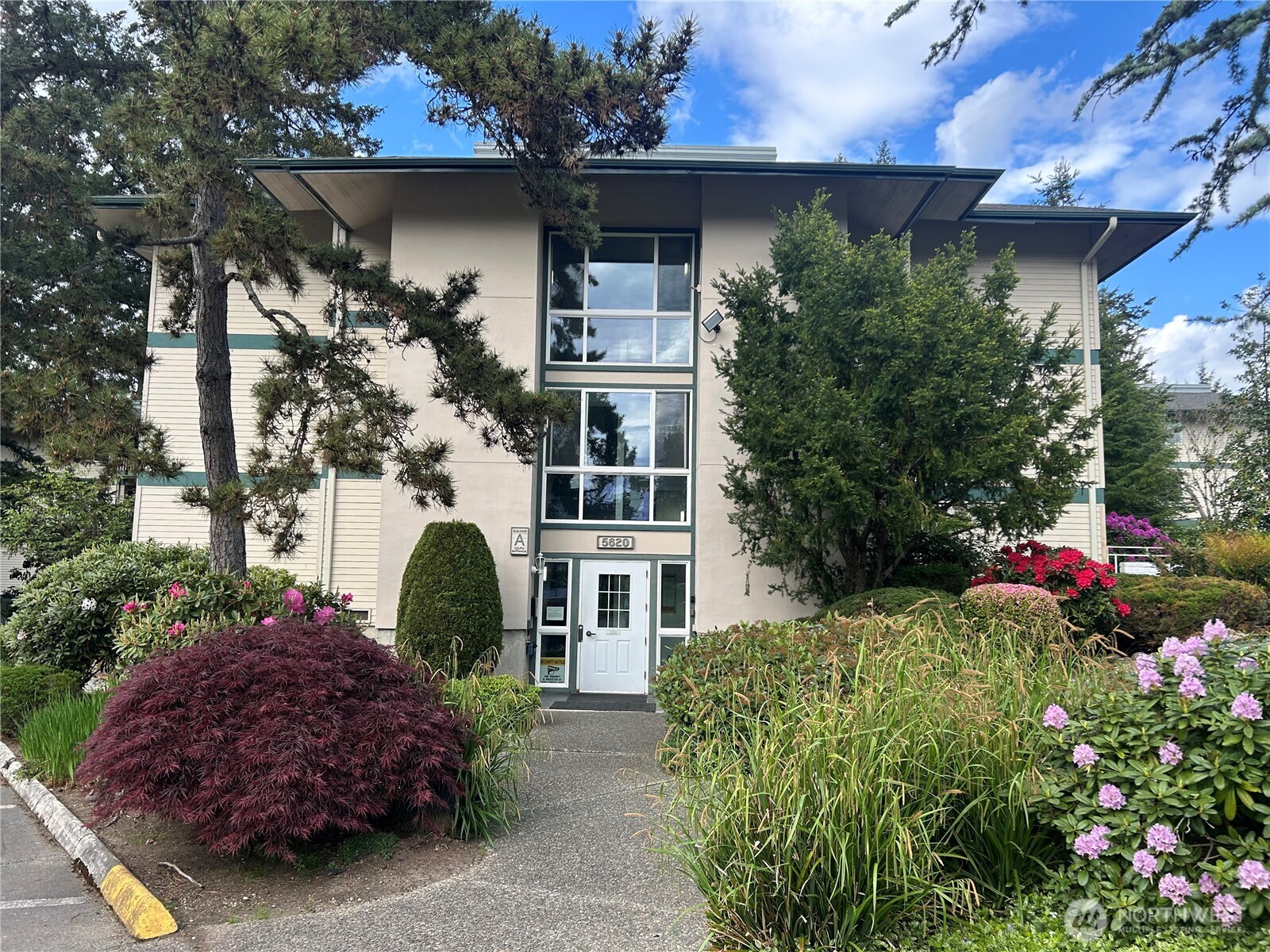 5620 200th Street SW Lynnwood WA 98036