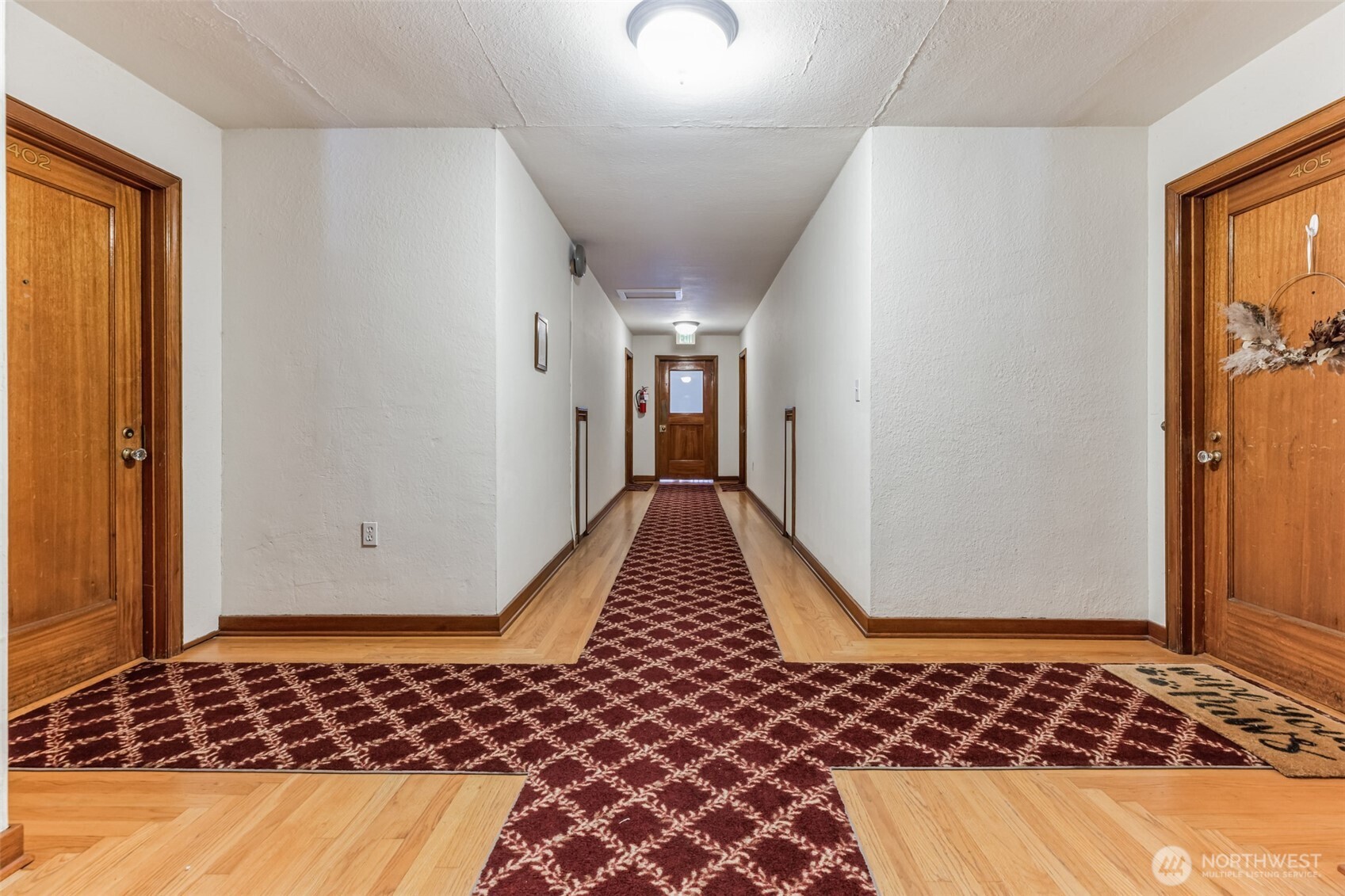 4235 Brooklyn Avenue NE Seattle WA 98105