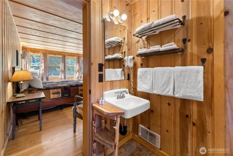 17798 Highway 20 Mazama WA 98833